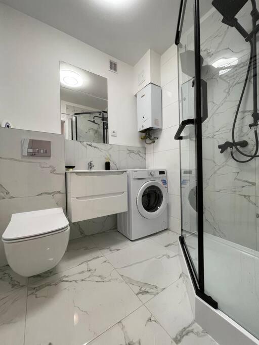 Kalwaryjska Spot Apartment In A Good Location Kraków Zewnętrze zdjęcie